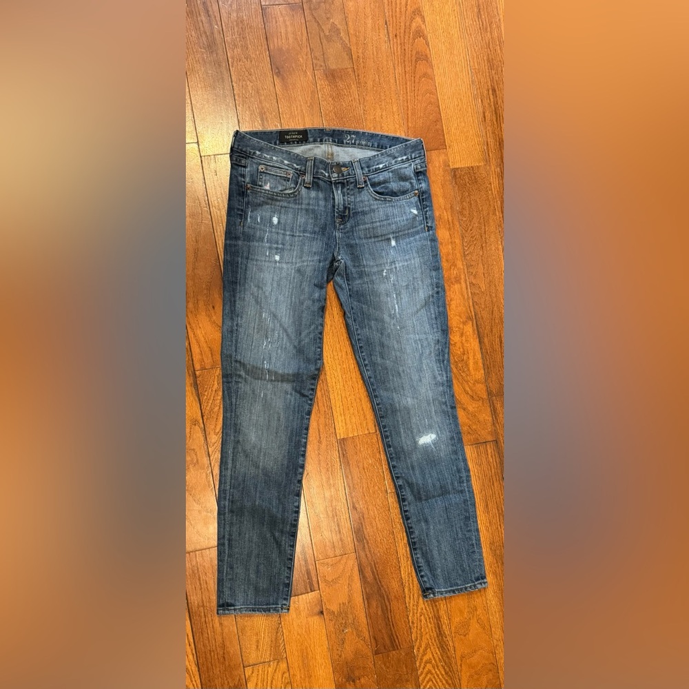 Women’s size 27 toothpick jeans
J Crew